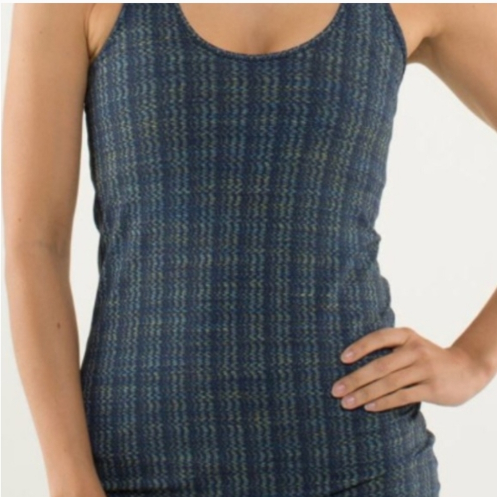 Lululemon Racerback Zigzag Pattern Tank Top Size 2
